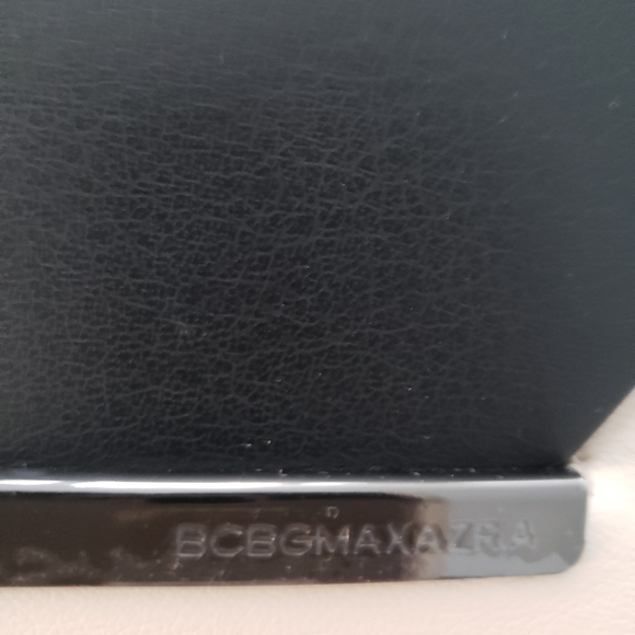 BCBG clutch - Picture 3 of 3